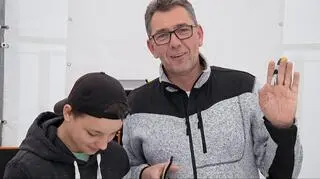 Totalne remonty Szelągowskiej: Darek z uczniami Kuby zrobili wieszak