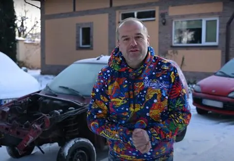 Przemek Szafrański odbudowuje słynnego Fiata Seicento na WOŚP!