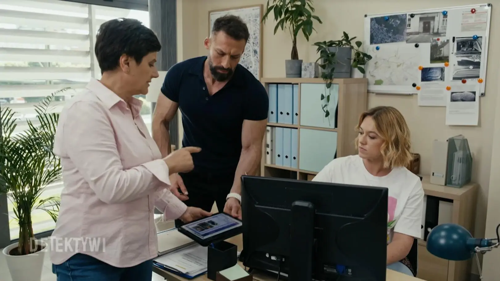 "Detektywi", odc. 336. Nauczyciel oskarżony o potworny czyn. Narzeczona nie wierzy w jego winę i prosi detektywów o pomoc