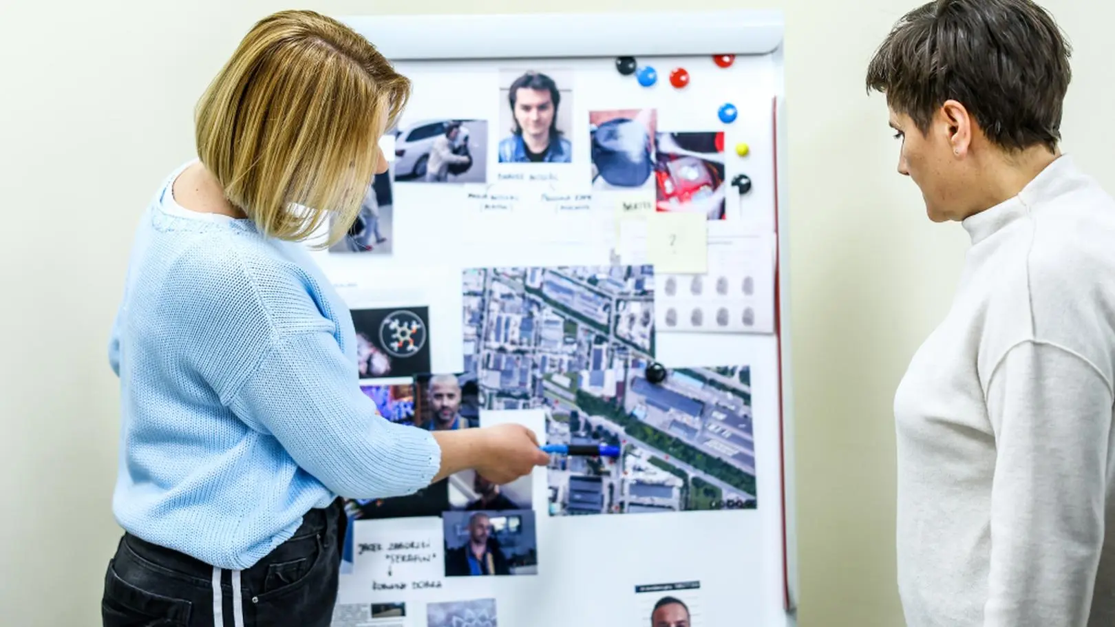 AI, fałszywe nagrania i mocne statystyki! Przeczytaj ciekawostki z serialu "Detektywi"