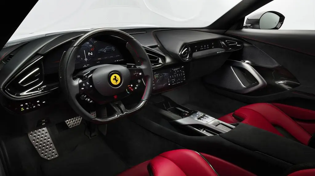New_Ferrari_V12_ext_09_white_media_fd45bd66-fa43-4d49-975d-262d1fbed285