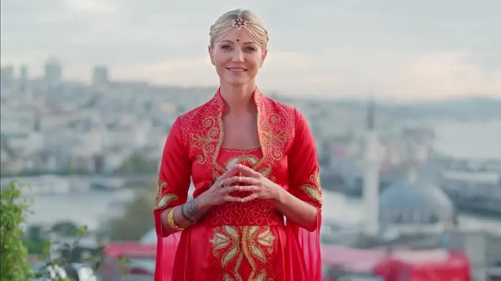 TVN_DNXHD_AZJA_EXPRESS_S3_ODCINEK1_Sub_01_1