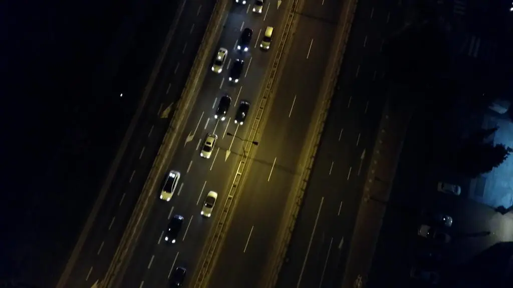 Trasa nocą. 