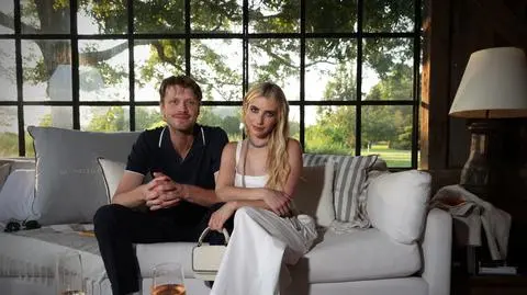 Emma Roberts i Cody John