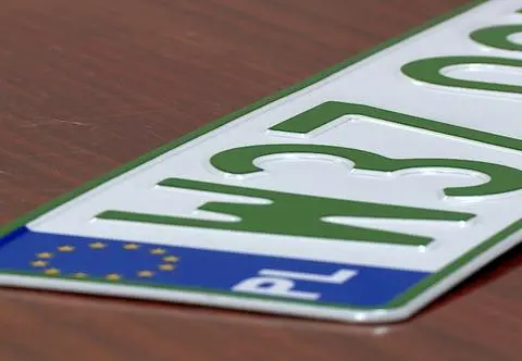Uproszczona rejestracja samochodu? Rząd szykuje zmiany w prawie 