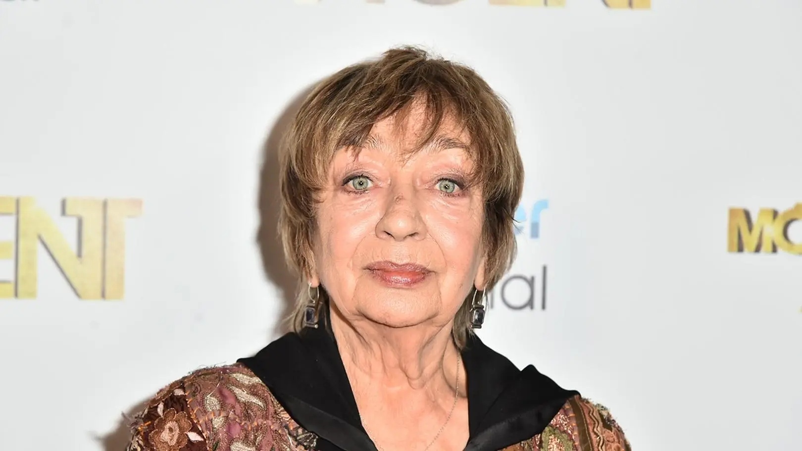 Ewa Szykulska wyznała, iż zapłaciła okrutną cenę za sławę i urodę. "Parę kobiet opluło mnie. Za swoich mężów"