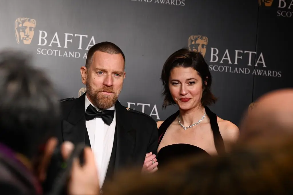 Ewan McGregor i Mary Elizabeth Winstead
