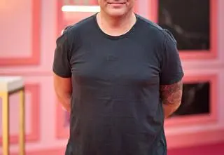 Tomasz Karolak pierwszym uczestnikiem "Czas na Show. Drag Me Out". Czy okaże się prawdziwą królową sceny?