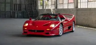Na sprzedaż trafi Ferrari F50 Mike'a Tysona. Kupujący dostanie też wyjątkowy prezent