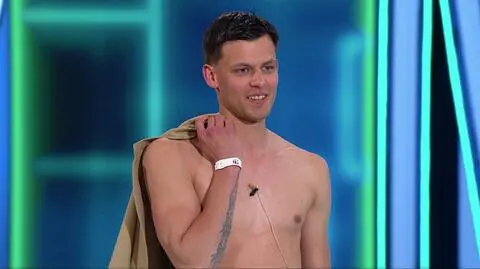 Top Model: Jurorzy wkręcili Aleksa na castingu