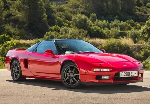 Na sprzedaż trafi Honda NSX Ayrtona Senny. To jeden z zaledwie trzech takich samochodów