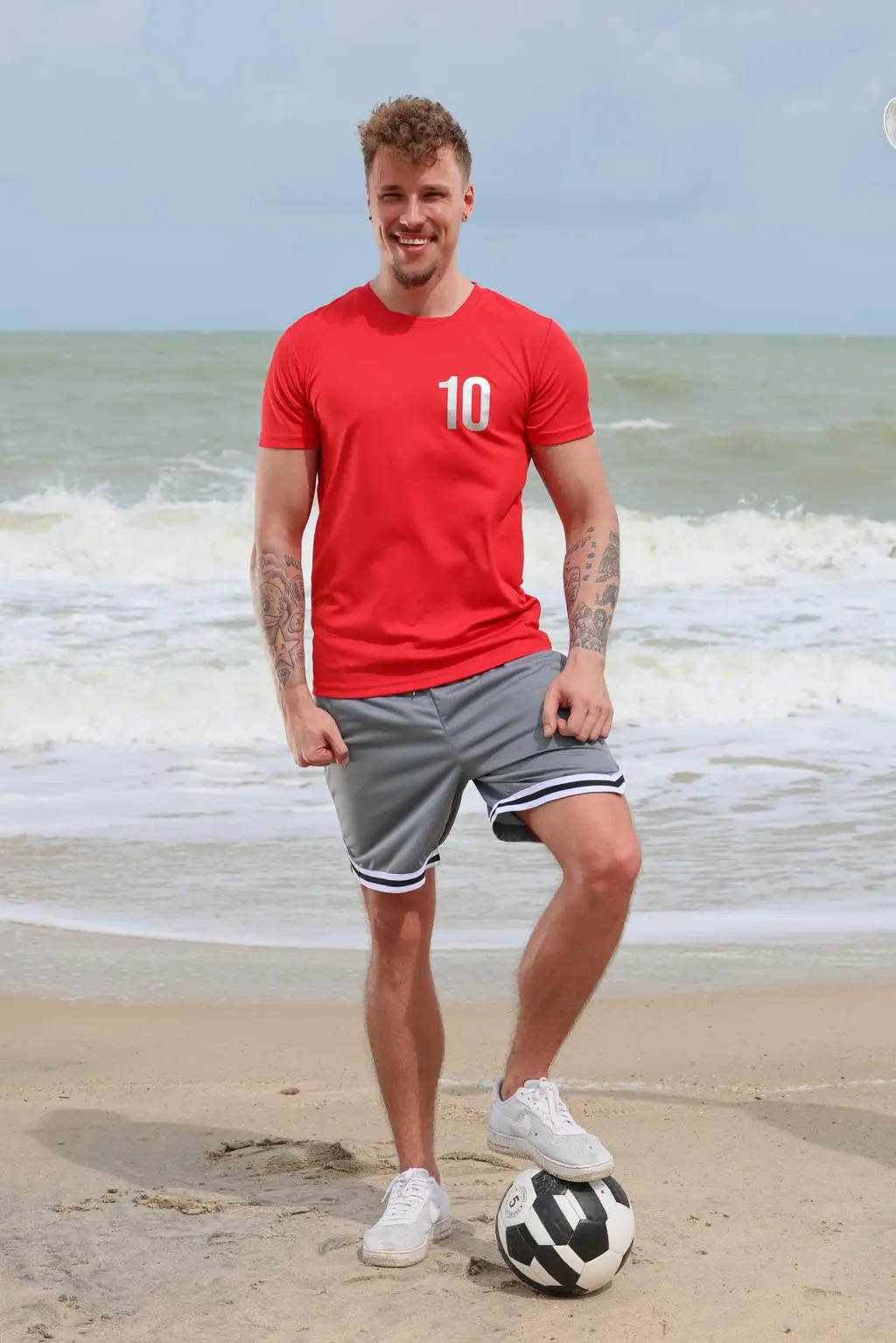 Hotel Paradise 13. Filip Kuliński