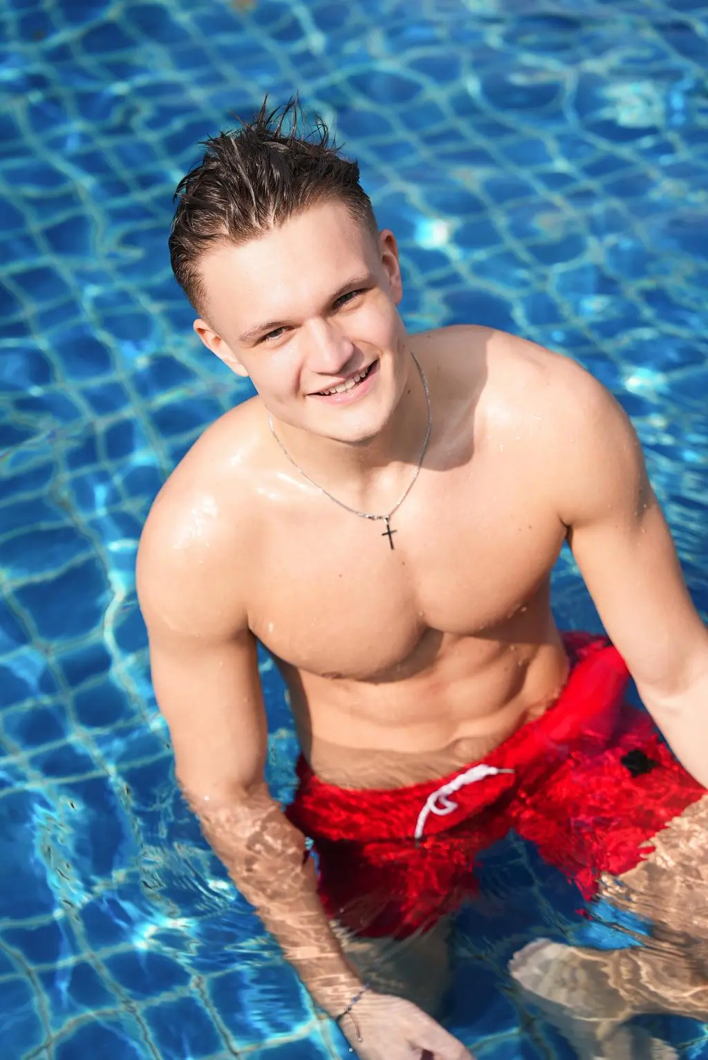 Hotel Paradise 13. Szymon Woźniakiewicz