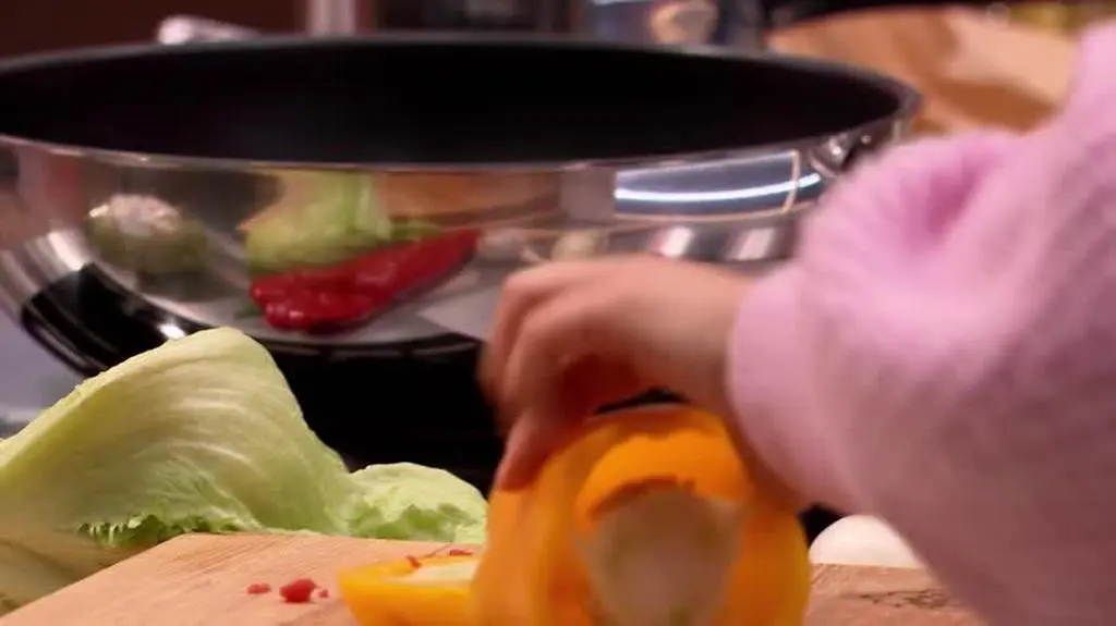 240421_MASTERCHEF_NASTOLATKI_S01E07_POPR1 www_Sub_06