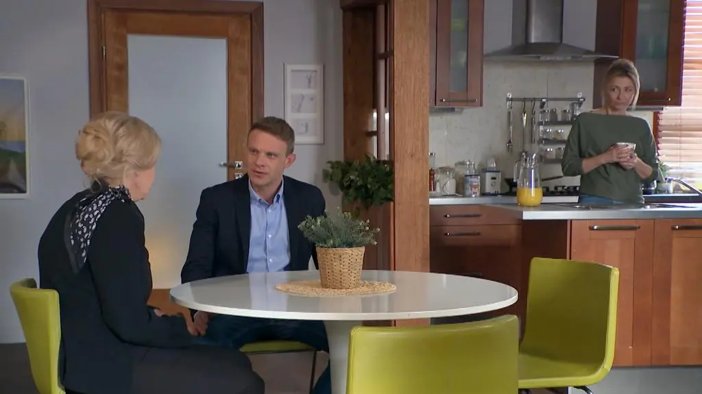 Aktualnie czytasz: "Na Wspólnej" PRZED EMISJĄ odcinka 3800 w TV: Grzesiek Smolny chce iść na imprezę w sukience?