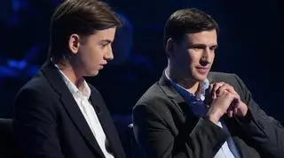 Milionerzy na Dzień Dziecka PRZED EMISJĄ W TV: Jarek i Szymon mierzą się z geometrią i nie jest łatwo