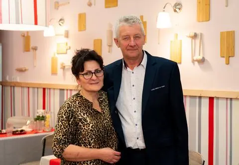 Kulinarna klęska w Żninie! Właściciele toną w spirali długów, marząc o fastfoodowej fortunie