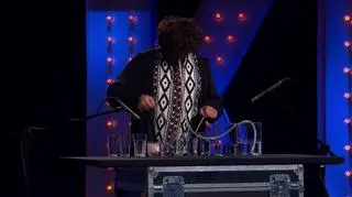 "Szklanki" zagrane na szklankach