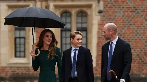 Książę George z rodzicami