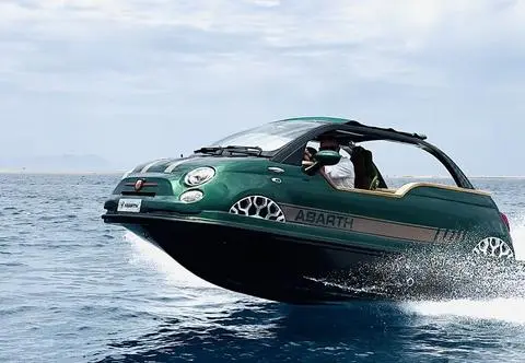 Abarth Offshore. Włoska firma świętuje urodziny budując łódź