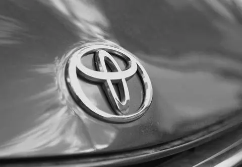 Najoszczędniejsze samochody według kierowców. Toyota zajęła całe podium