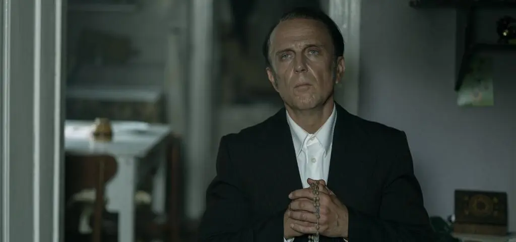 ŁUKASZ SIMLAT