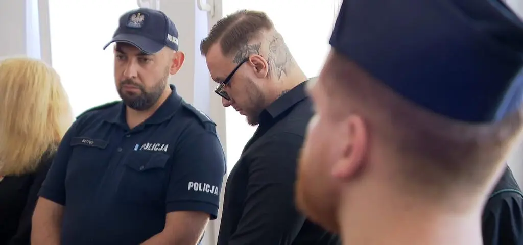 „Niszczono grób mojego męża”, mówi żona ofiary Łukasza Żaka