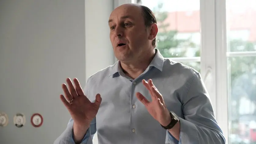 Klara, odcinek 6: Adam Woronowicz