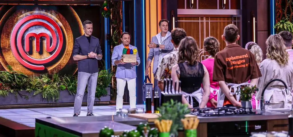 "MasterChef" we włoskim stylu! Neapol, mistrzowie pizzy i Massimo Bottura