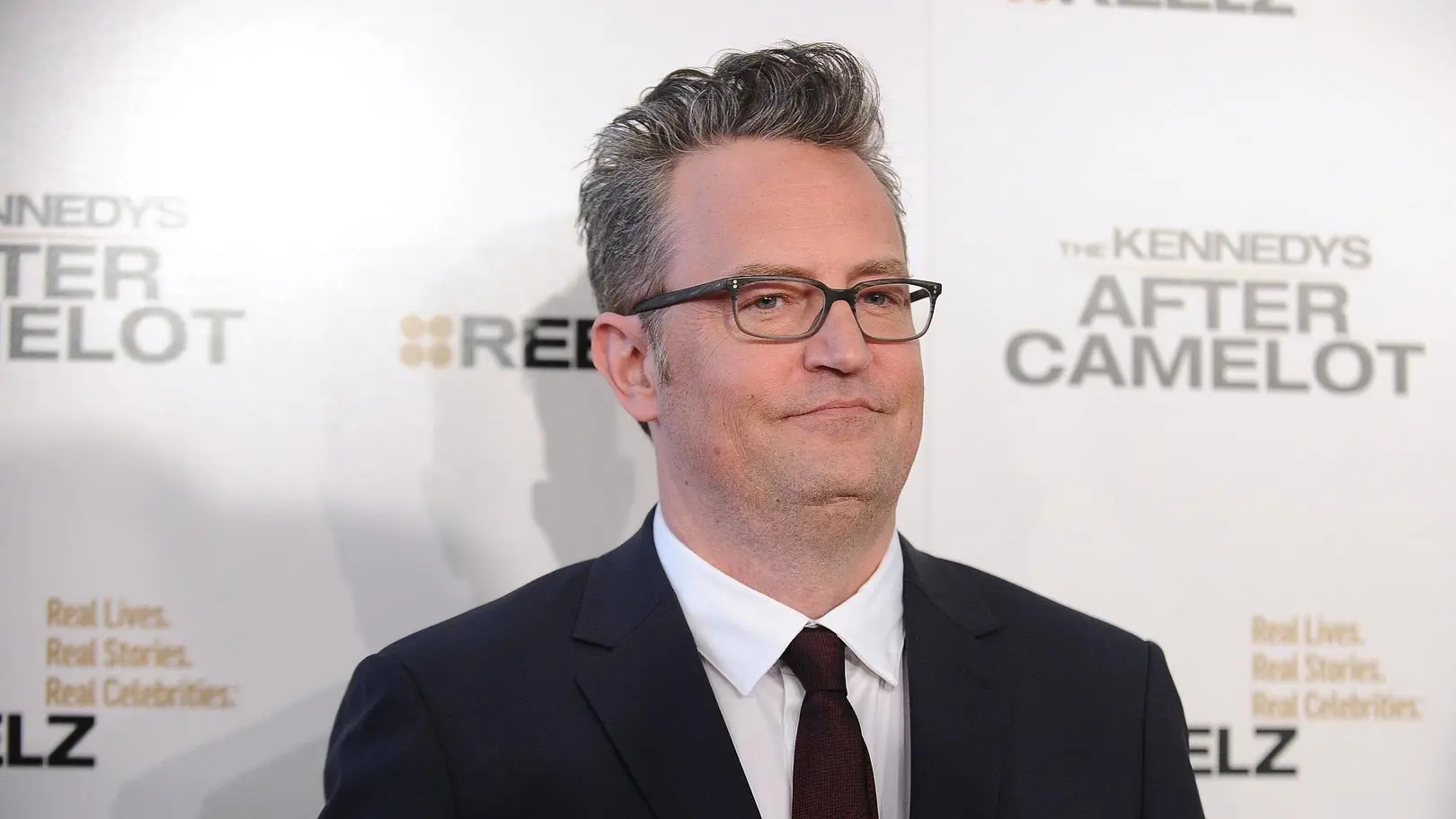 Matthew Perry wydał fortunę na walkę z nałogami. Był na kilkunastu odwykach