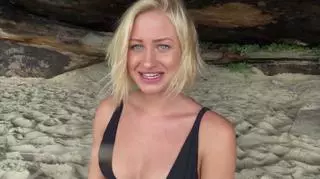 Top Model: Seksowna para z Australii pozowała w basenie