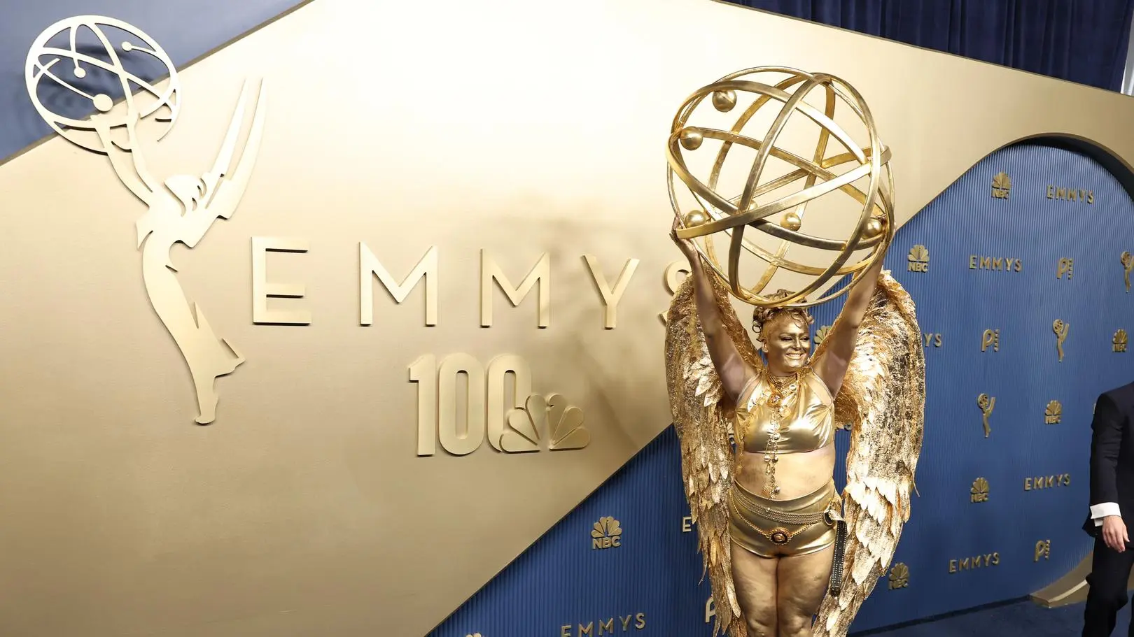 Megan Stalter przebrała się za statuetkę Emmy. Swoją stylizacją przyćmiła inne gwiazdy