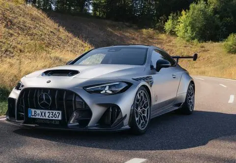 Mercedes-AMG CLE 646 Spezialanfertigung. Tylko 30 sztuk i 646 KM z V8