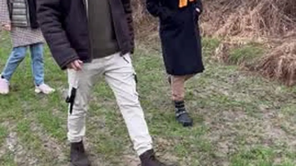 266DETEKTYWI_lopata i kocyk81