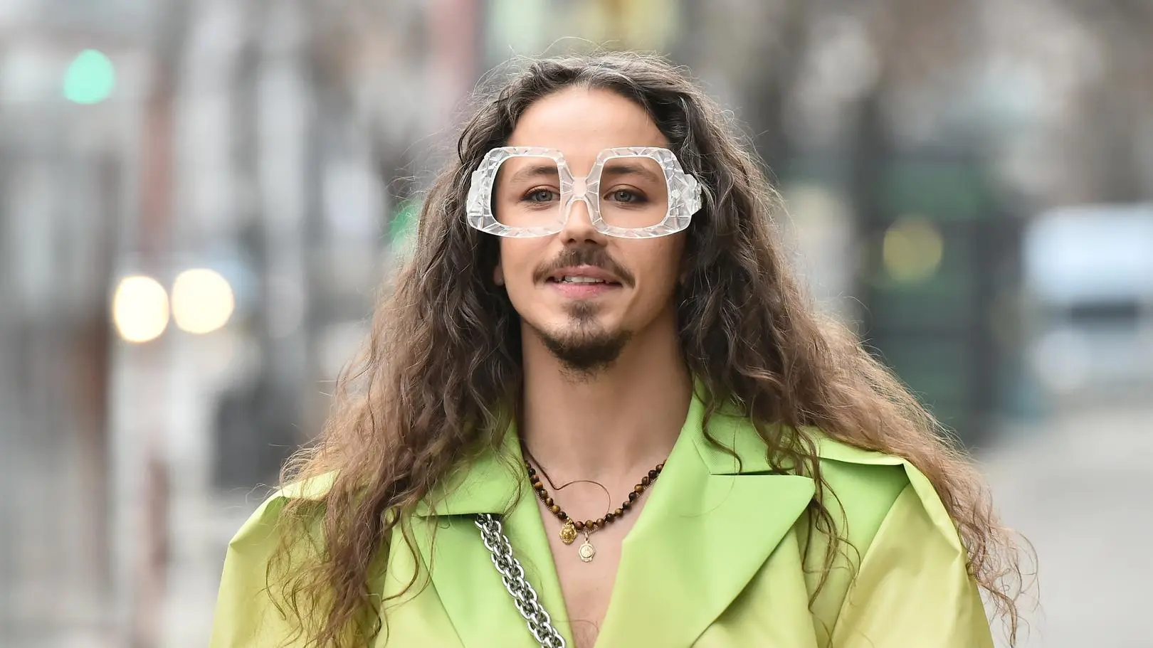 Michał Szpak zaprezentował się w Gdyni i zaskoczył wyznaniem. "Kochanie bądź przy mnie". Co dzieje się w jego życiu?