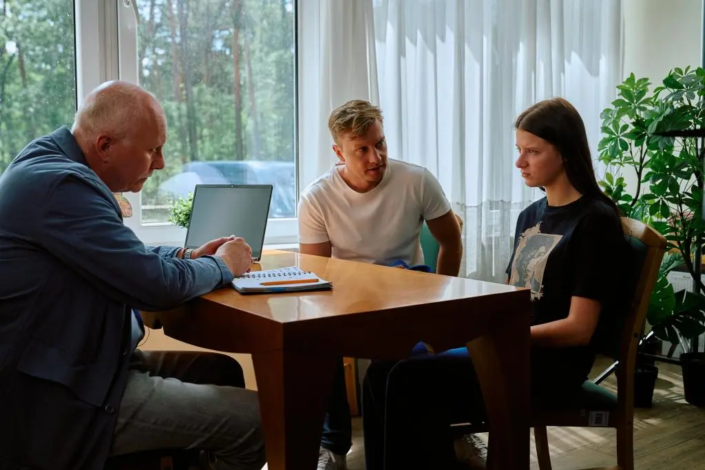 "Na Wspólnej", odc. 4283. Julka, Igor, dyrektor