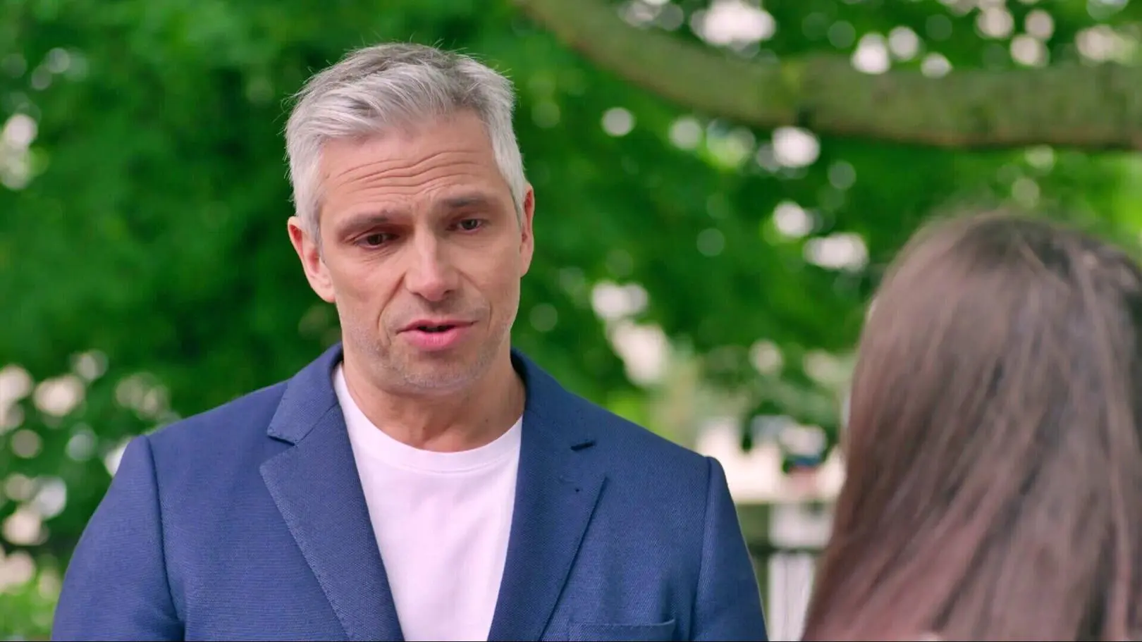 "Na Wspólnej", odc. 4299. Greg dopadnie Jagodę pod szkołą! Zatruje ją kłamstwami o matce
