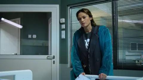 Tajemnica zawodowa: Kinga wyrzuca Julię z sali