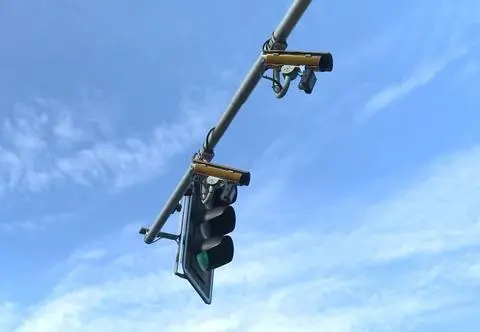 Nowe znaki na polskich drogach. Mogą ostrzegać przed mandatem