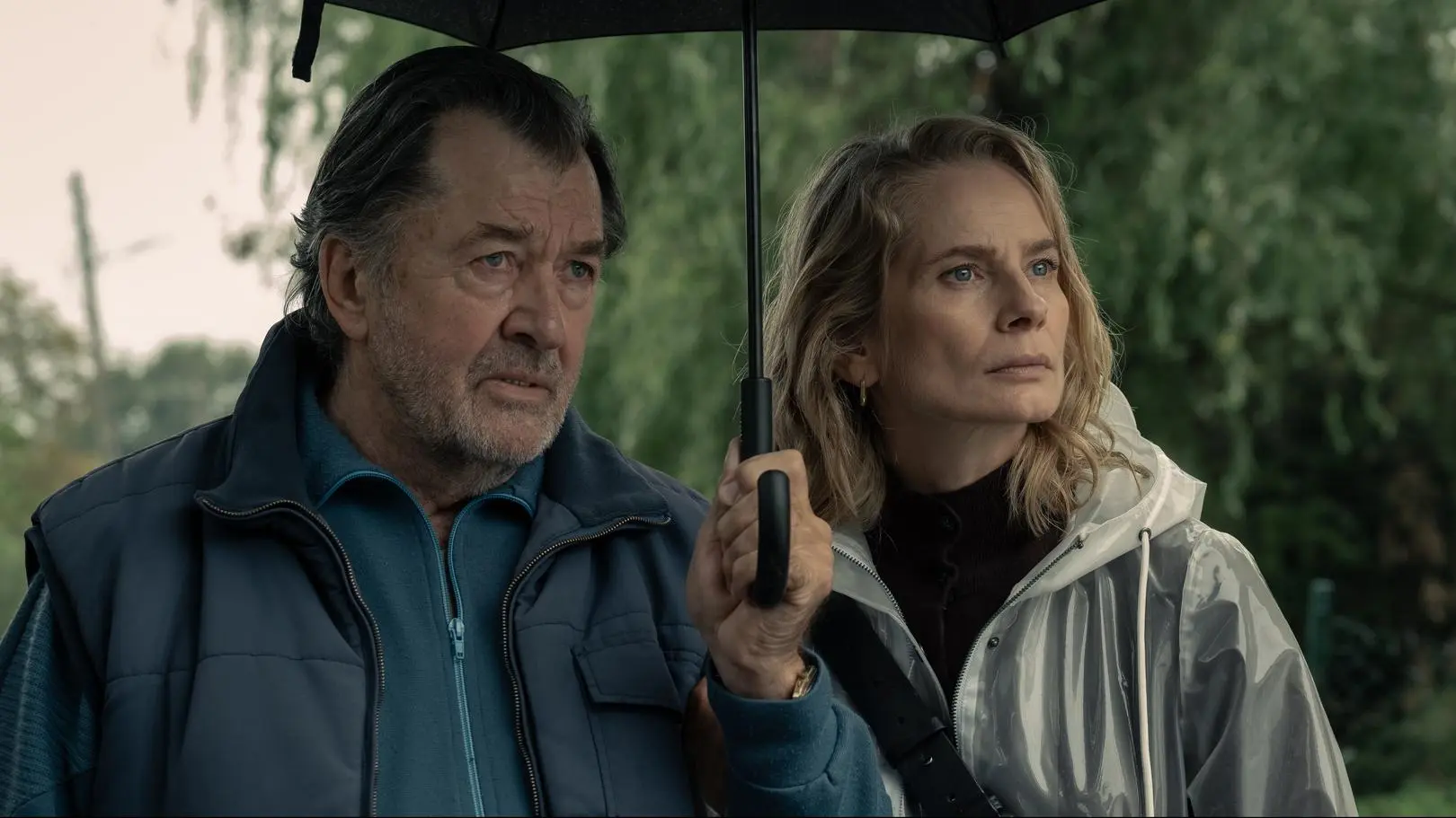Wystąpił z Angeliną Jolie i Bradem Pittem. Jak Olek Krupa podbił Hollywood? "Bardzo fajnie grało się z Bradem"