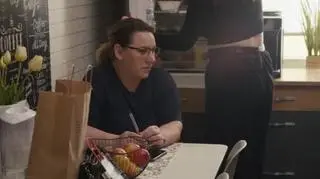 Nastolatki rządzą... kasą: Rodzice ukarani - "10 pompek robicie!"