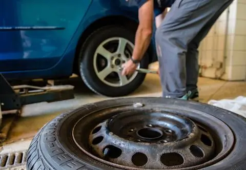 Opony letnie w teście ADAC. Polska marka na czwartym miejscu 
