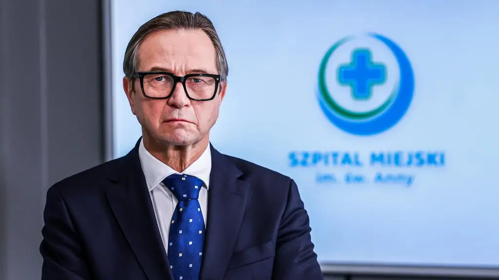 Piotr Cyrwus w roli Jacka Streckera w serialu "Szpital św. Anny"