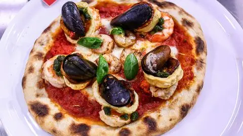 Pizza z owocami morza