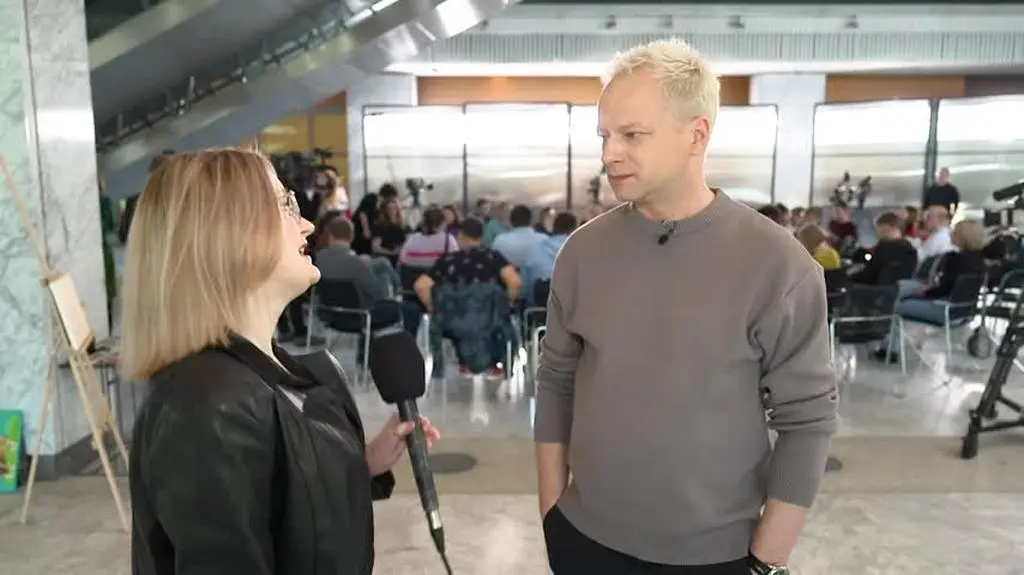 OK_240123_autentyczni_stuhr_setka_1