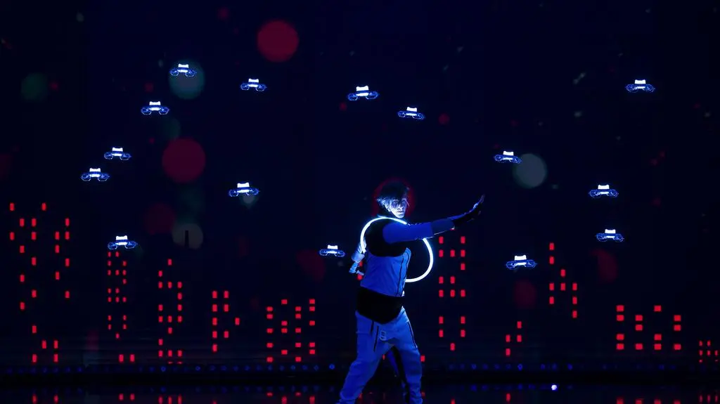 Mam Talent!: MultiVisual + Astranate
