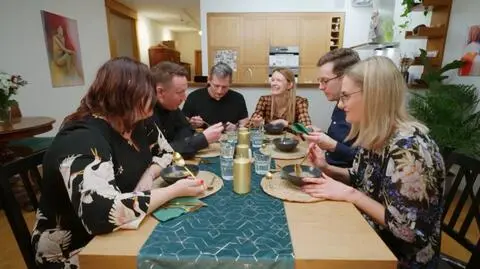 Ugotowani PRZED EMISJĄ W TV: "Macie dzieci? Nie? To możemy wam po jednym oddać!"