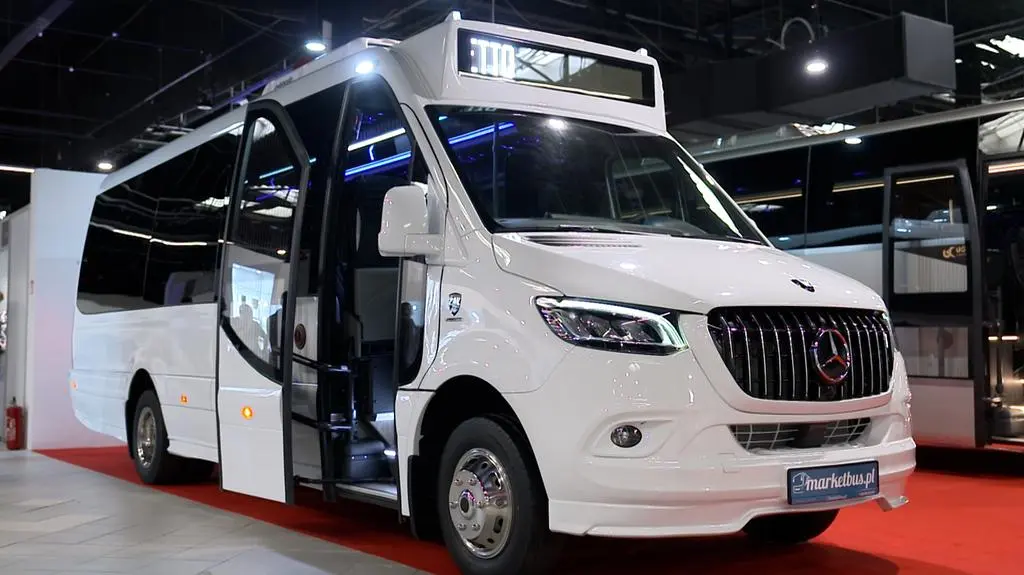 Mercedes Bus. 