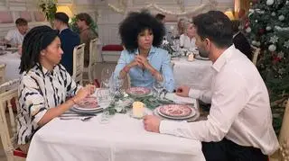Restauracja z gwiazdami: Jaką tradycję świateczną ma Omenaa Mensah z córką Vanessą?