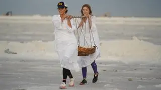 Azja Express: Trudna misja w kopalni soli